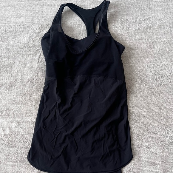Lululemon Twist Around Tank *Light Support
6
Black - Picture 2 of 5